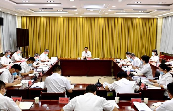 自治州纪委常委会召开扩大会议暨理论学习中心组集体学习