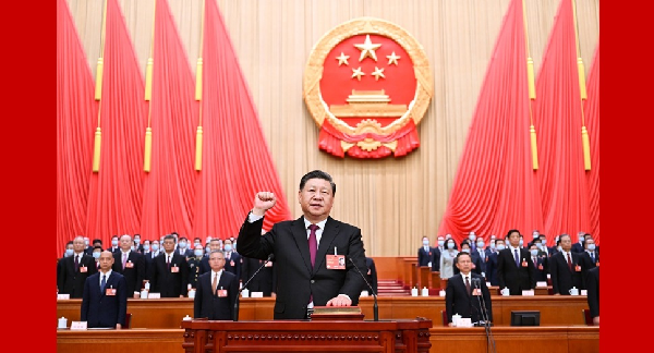 十四届全国人大一次会议选举产生新一届国家领导人 习近平全票当选国家主席中央军委主席
